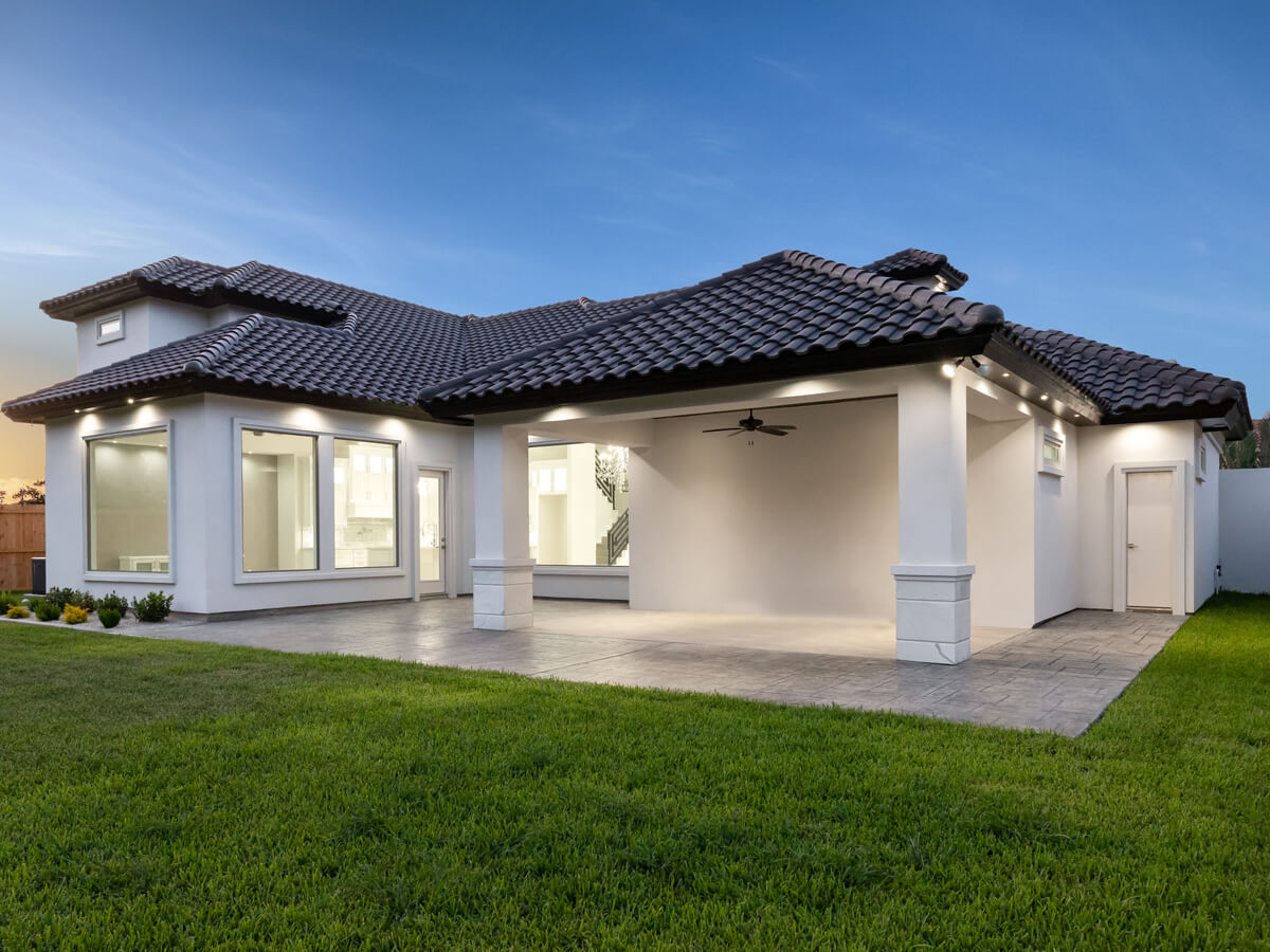 Spacious porch