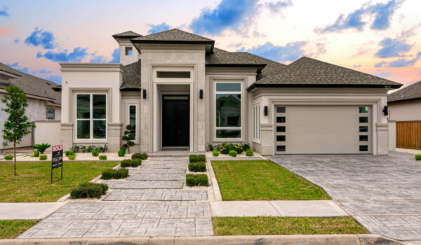 900 E Jersey Meadow Ave, Mcallen, TX