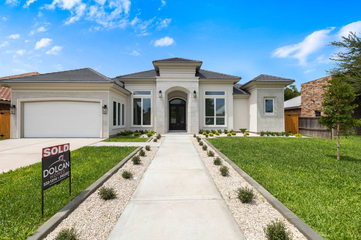 4 Reasons To Choose A Custom Home Builder