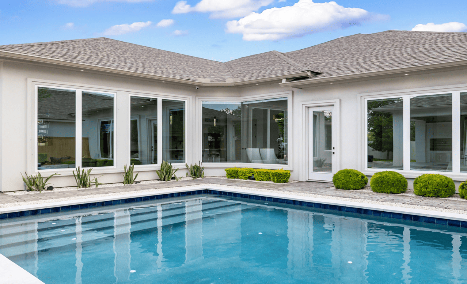 Pool at Dolcan Home custom building
